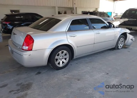 2007 Chrysler 300 Touring from USA, damaged, VIN 2C3KA53G57H821262